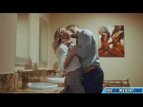 ❤️ Вақте ки як малламуй busty шумо дар як ҳоҷатхона ҷамъиятӣ seduces ❤  Секс  дар мо tg.com-fullporner.ru ️❤